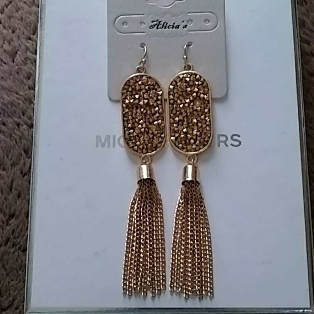 Gorgeous gold & sparkly chandelier earrings